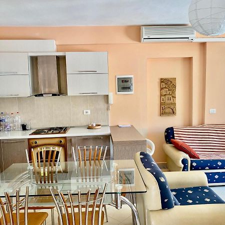 Bellas Apartment Sarandë エクステリア 写真